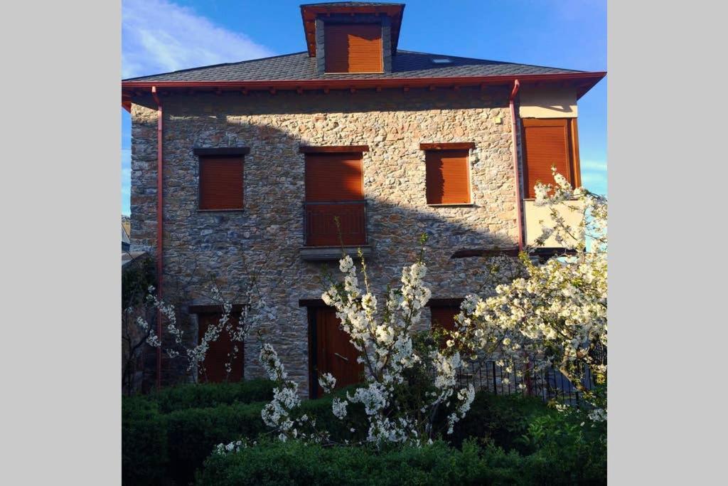 La Casa Del Poeta Βίλα Corullón Εξωτερικό φωτογραφία